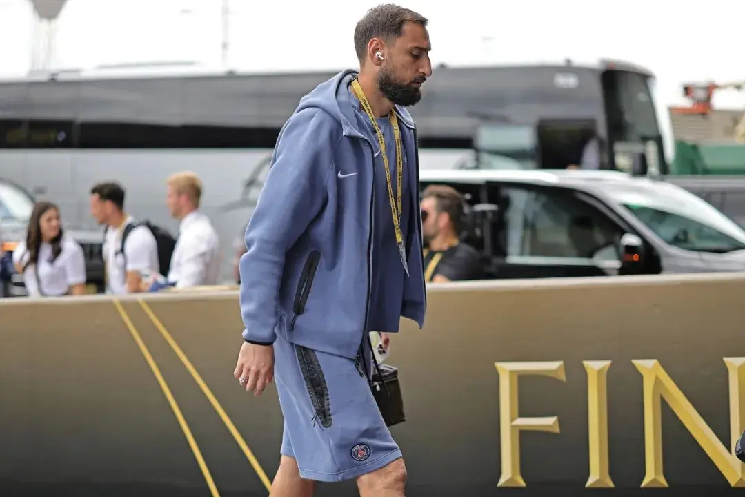 他承担全部 他承担全部