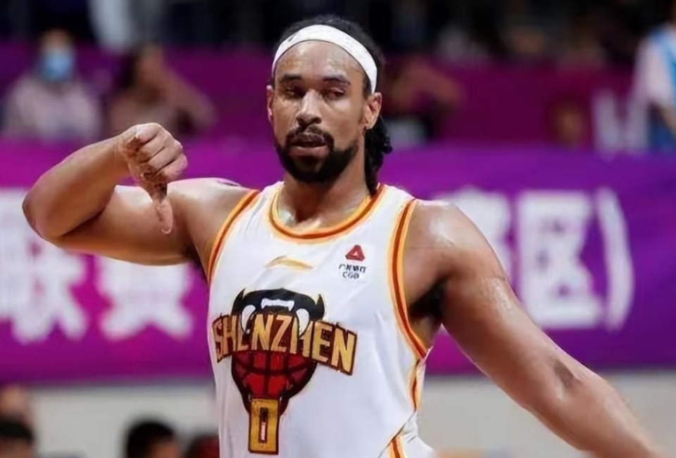 了报价, 经有些偏大, 想和他签约 了报价, 经有些偏大, 想和他签约