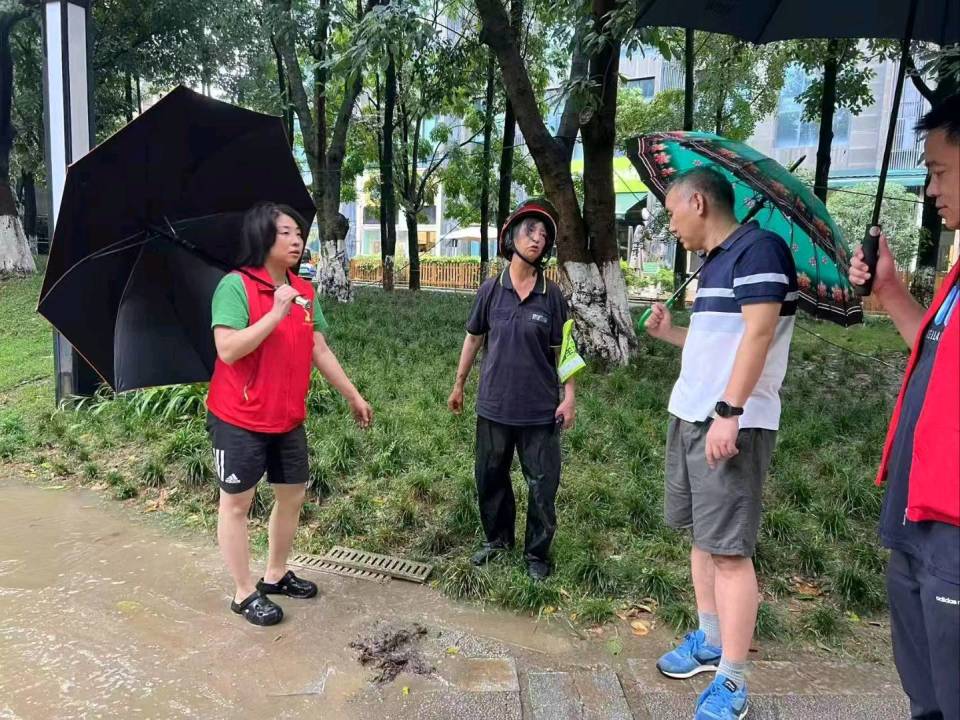 再到暖心贴, 志愿队在重