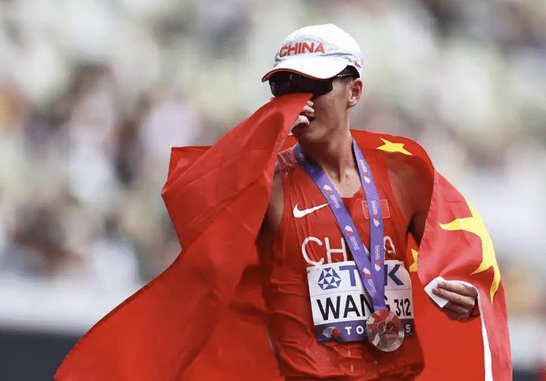 锦赛正式宣, 铜位居亚洲