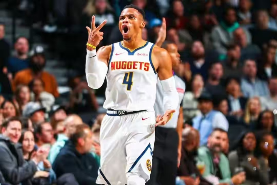 inews, 刚才我们聊, 刻意控制他 inews, 刚才我们聊, 刻意控制他