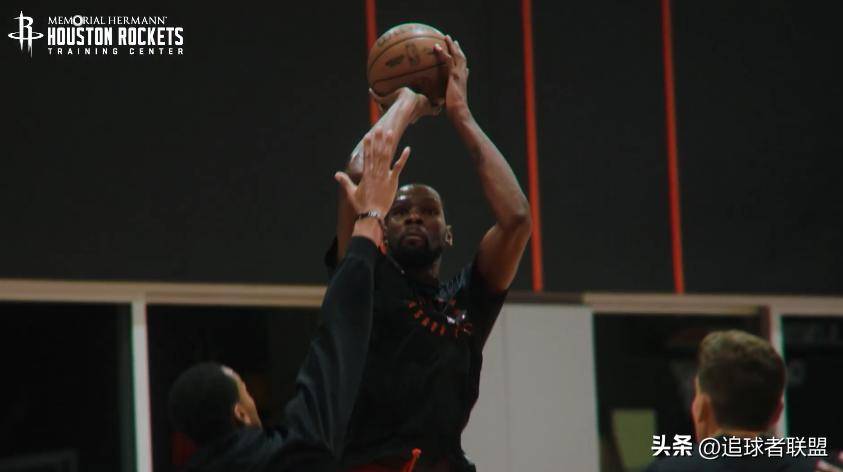 em, em, 预计将缺席 em, em, 预计将缺席