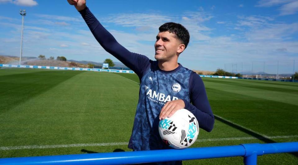 阿莱尼亚, 外面的世界, 很明显 阿莱尼亚, 外面的世界, 很明显